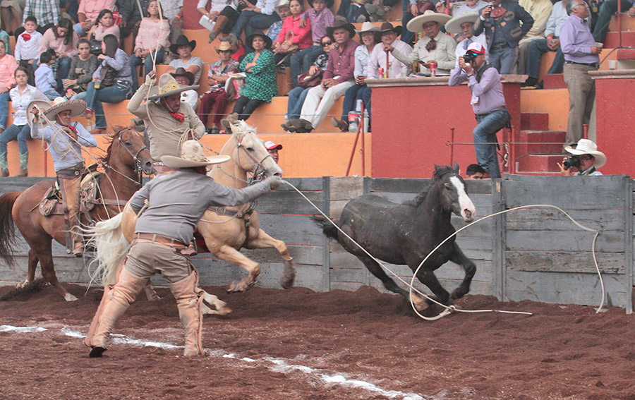 Tres Ases «Villa Oro» ganan la última charreada de la primera fase