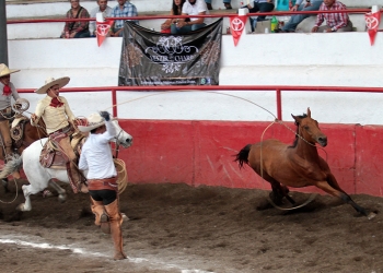 Juan Pablo Rodríguez acertó un par de manganas para Tequila Hacienda Vieja "A"