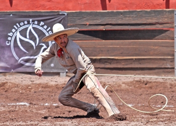 El zurdo Martín Perea Moreno derriba una de sus dos manganas a pie para Hacienda de Guadalupe