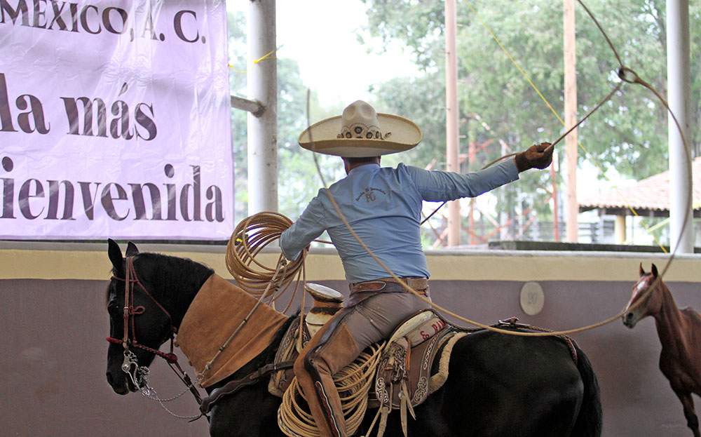 Enrique Ramírez cuajó este pialazo floreado de 28 puntos para Rancho El Quevedeño