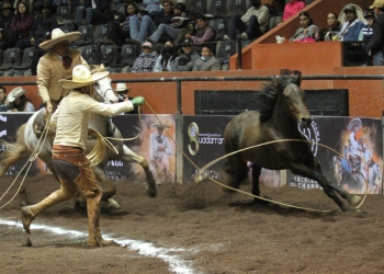 Juan Pablo Rodríguez levantó a Rancho El Pitayo con sus tres manganas a pie