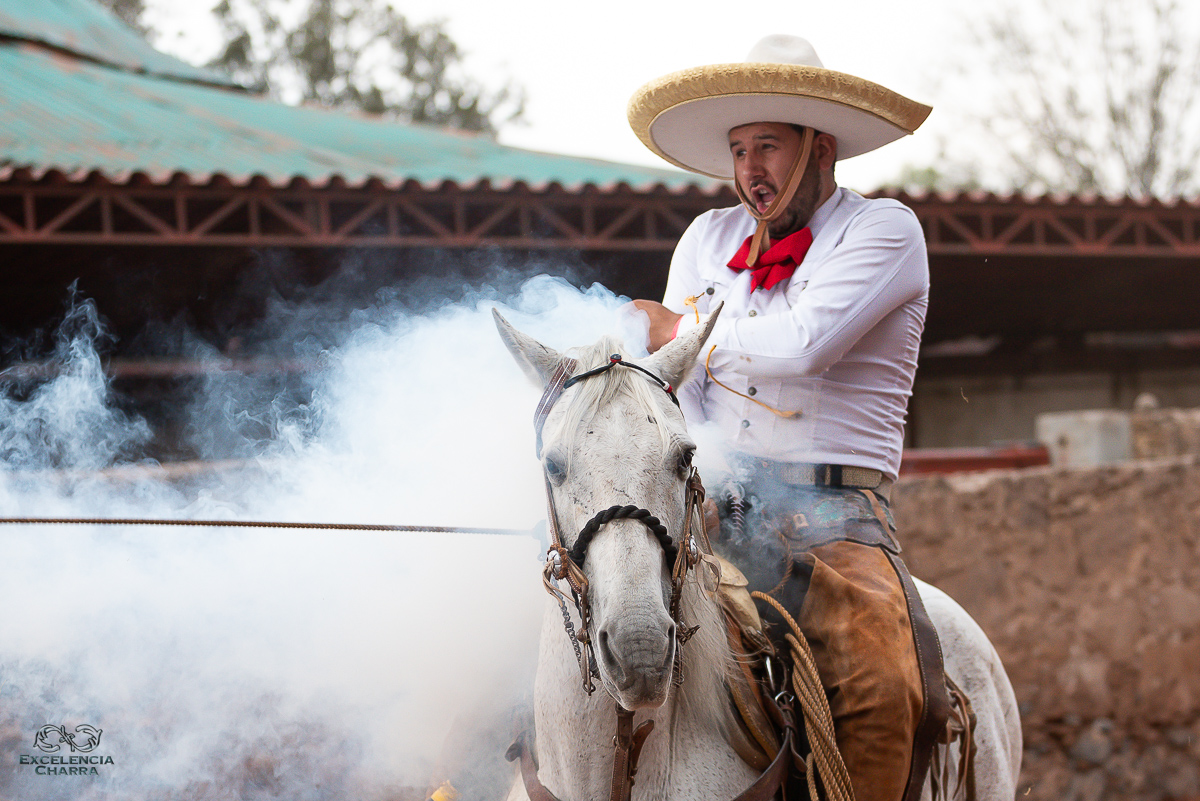 Bernardo Arturo Monroy, de Unidos de Hidalgo, consiguió un pial de cuneta de 19 tantos y reventó otro