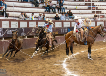 Importante triunfo de los Charros de Huichapan