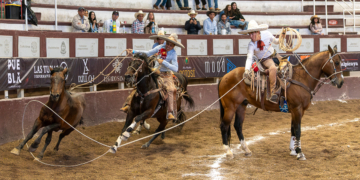 Importante triunfo de los Charros de Huichapan