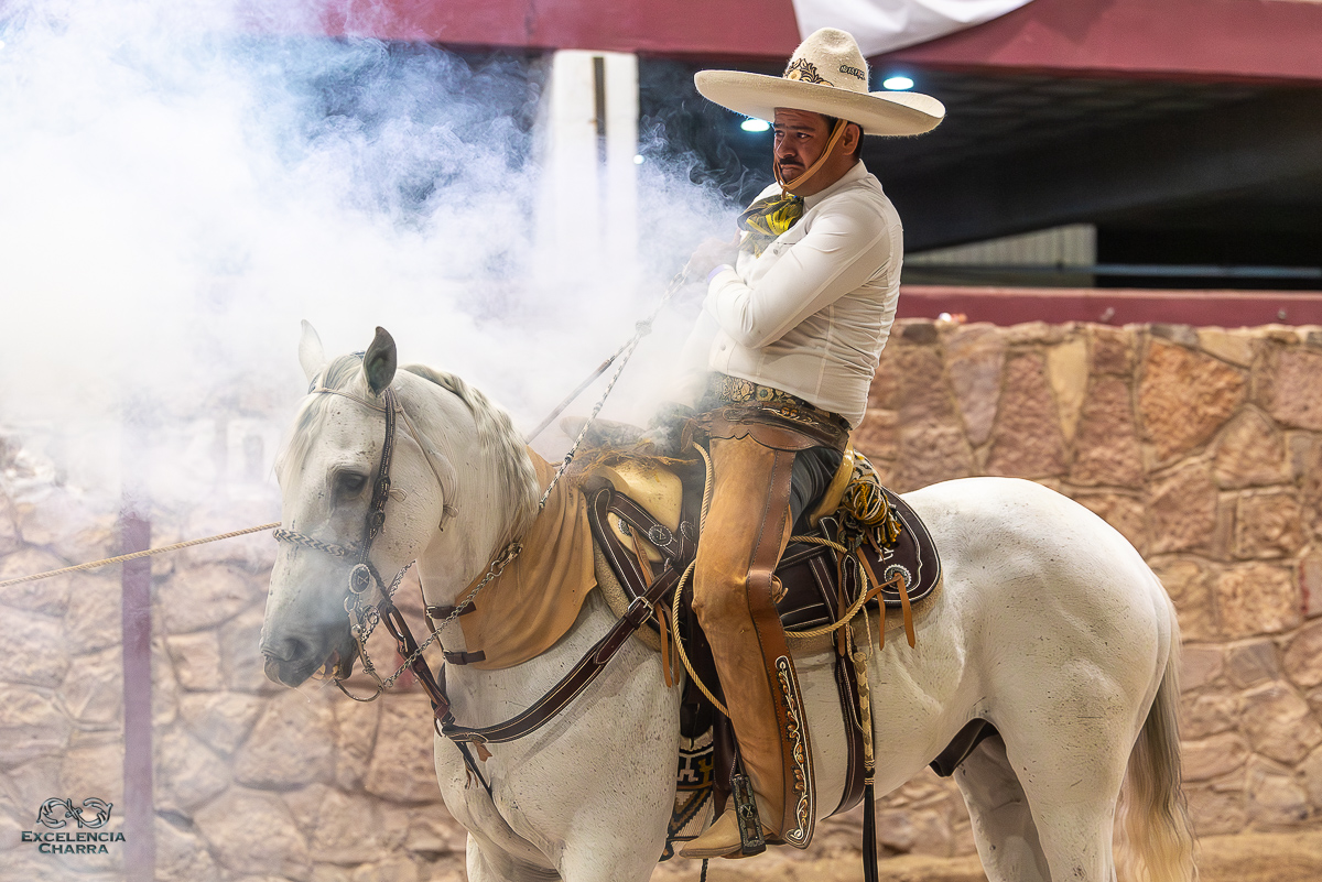 Luis Ángel Briseño acumuló 115 puntos al acertar cinco de nueve lazos (piales en el lienzo, manganas a pie y a caballo) para Tres Regalos