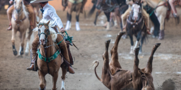 El Rosarito se llevó la primera charreada del sábado en Constituyentes